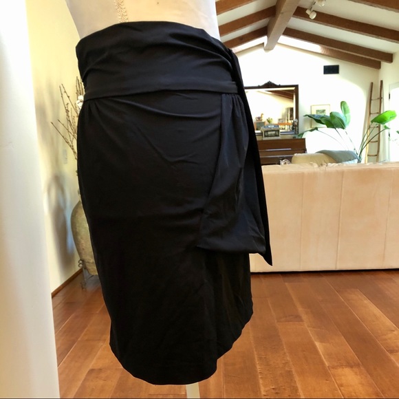 Diane Von Furstenberg Dresses & Skirts - Diane Von Furstenberg Black Mini Skirt
